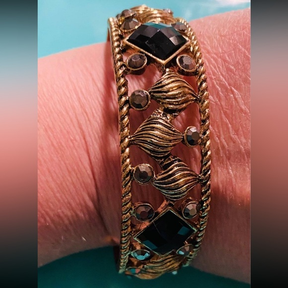 MIA Collection Bangle - Picture 5 of 6